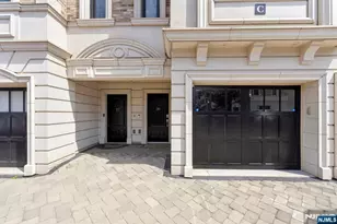 30 Marquis Ct, Edgewater, NJ 07020 - Photo 24