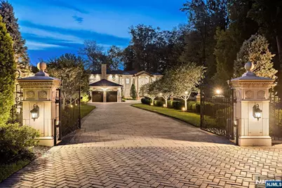 56 Lilac Lane, Paramus, NJ 07652 - Photo 2