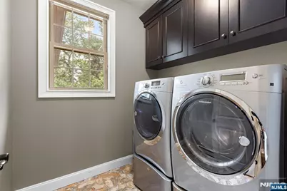 56 Lilac Lane, Paramus, NJ 07652 - Photo 18