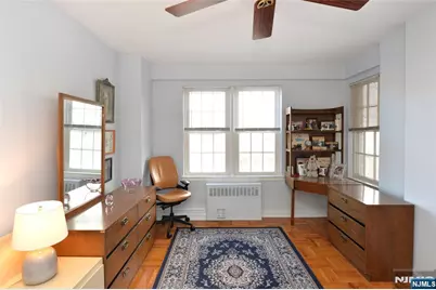 5 Roosevelt Place 2B #2B, Montclair, NJ 07042 - Photo 8