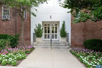 5 Roosevelt Place 2B #2B, Montclair, NJ 07042 - Photo 12