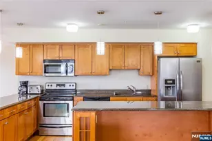 411 E Brinkerhoff Ave 403, Palisades Park, NJ 07650 - Photo 4