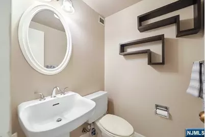 1055 River Road 814 #814, Edgewater, NJ 07020 - Photo 14