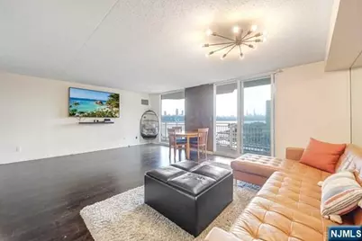 1055 River Road 814 #814, Edgewater, NJ 07020 - Photo 6