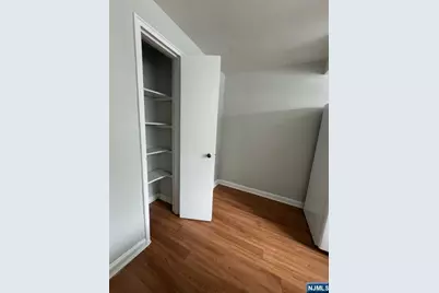 294-308 Terrace Avenue 296B #296b, Hasbrouck Heights, NJ 07604 - Photo 6