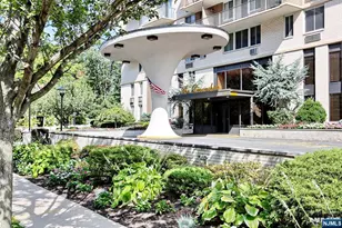 160 Overlook Ave 2D, Hackensack, NJ 07601 - Photo 2