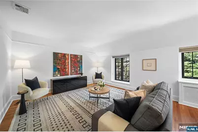 1 Byrne Lane 10 #10, Tenafly, NJ 07670 - Photo 4