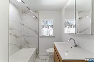 549 Ewing Ave, Franklin Lakes, NJ 07417 - Photo 4