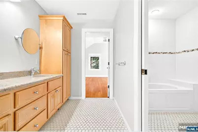 125 E Gramercy Place, Glen Rock, NJ 07452 - Photo 38