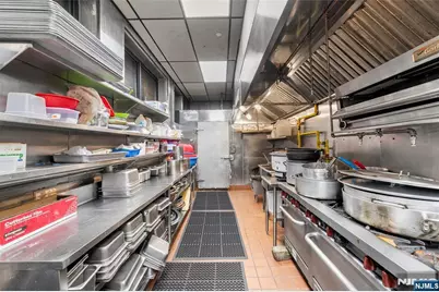 2053 Lemoine, Fort Lee, NJ 07024 - Photo 8