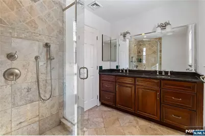 18 Kings Court, Woodcliff Lake, NJ 07677 - Photo 16