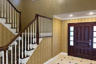 506 Sunderland Rd, Teaneck Township, NJ 07666 - Photo 2