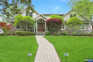 506 Sunderland Rd, Teaneck Township, NJ 07666 - Photo 1