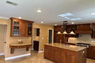 506 Sunderland Rd, Teaneck Township, NJ 07666 - Photo 4