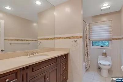 506 Sunderland Road, Teaneck Township, NJ 07666 - Photo 28
