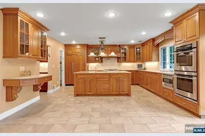 506 Sunderland Road, Teaneck Township, NJ 07666 - Photo 8