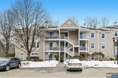 130 Raintree Lane, Mahwah, NJ 07430 - Photo 22