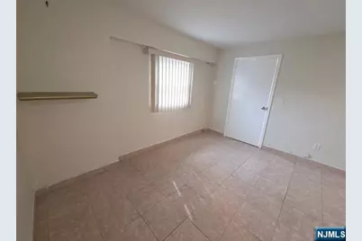 135 Franklin Street, Little Ferry, NJ 07643 - Photo 32