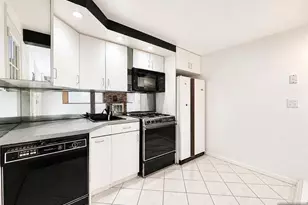 274 Seton Hall Dr, Paramus, NJ 07652 - Photo 18