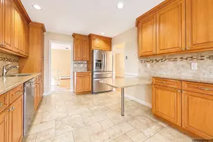 274 Seton Hall Dr, Paramus, NJ 07652 - Photo 4
