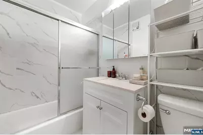 2100 Linwood 17N #17N, Fort Lee, NJ 07024 - Photo 16