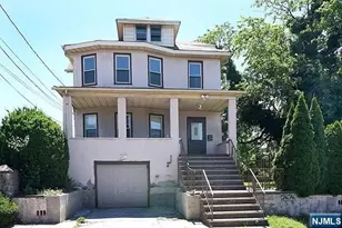 308 Milburn Ave 2nd Fl, Lyndhurst Township, NJ 07071 - Photo 2