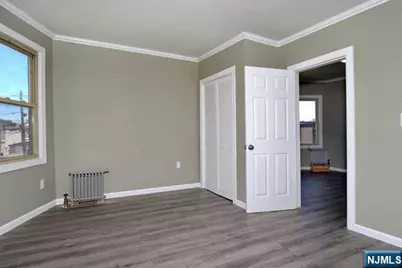 308 Milburn Avenue 2nd Fl #2nd FL, Lyndhurst Township, NJ 07071 - Photo 8