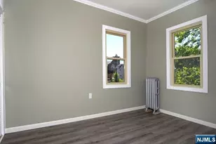 308 Milburn Ave 2nd Fl, Lyndhurst Township, NJ 07071 - Photo 12