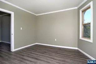 308 Milburn Ave 2nd Fl, Lyndhurst Township, NJ 07071 - Photo 6