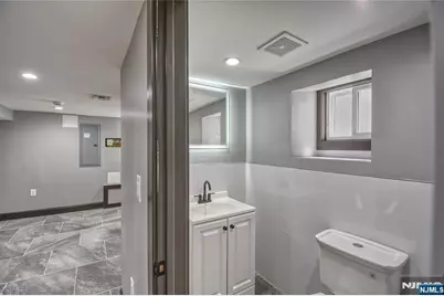 72 Hille Place, Ridgefield Park, NJ 07660 - Photo 24