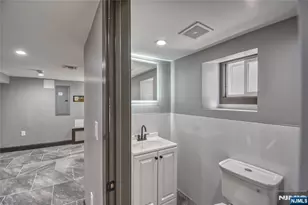 72 Hille Pl, Ridgefield Park, NJ 07660 - Photo 24