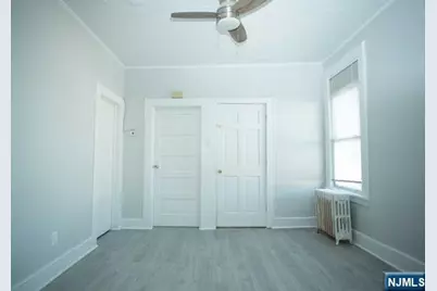 35 East Place, Lodi, NJ 07644 - Photo 4