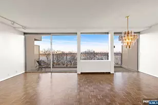 3 Horizon G-11, Fort Lee, NJ 07024 - Photo 2