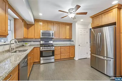 303 Pershing Avenue, Ridgewood, NJ 07450 - Photo 8