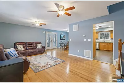 303 Pershing Avenue, Ridgewood, NJ 07450 - Photo 4