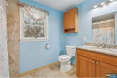 303 Pershing Avenue, Ridgewood, NJ 07450 - Photo 18