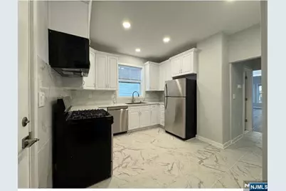 139 Claremont Avenue 1 #1, Montclair, NJ 07042 - Photo 2