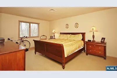 340 French Court, Teaneck Township, NJ 07666 - Photo 12