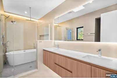 12-25 Eastern Drive, Fair Lawn, NJ 07410 - Photo 10