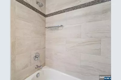 528 Holly Court, Mahwah, NJ 07430 - Photo 18