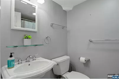 8 Edgewood Avenue, Wyckoff Township, NJ 07481 - Photo 28