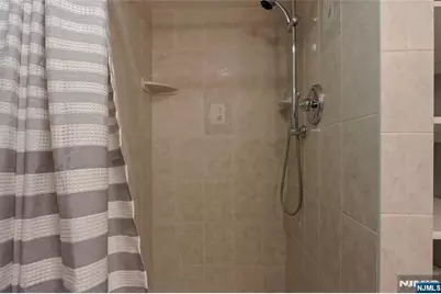 8 Edgewood Avenue, Wyckoff Township, NJ 07481 - Photo 18