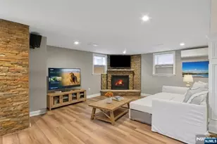 8 Edgewood Ave, Wyckoff Township, NJ 07481 - Photo 30