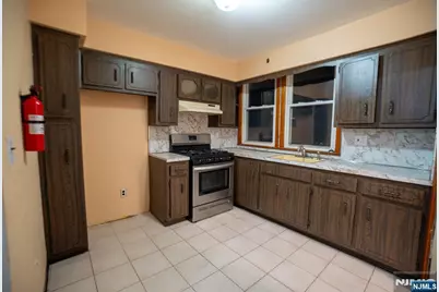 91 Halstead Avenue 1 #1, Wallington, NJ 07057 - Photo 6