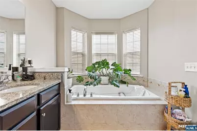 75 Wesmont Drive 1812 #1812, Wood Ridge, NJ 07075 - Photo 18