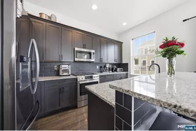 62 Roosevelt Drive, Wood Ridge, NJ 07075 - Photo 8