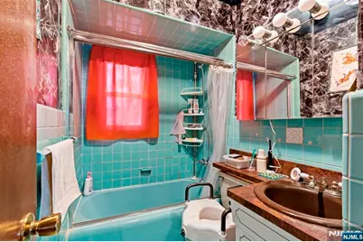 476 Greenway Drive, Leonia, NJ 07605 - Photo 8