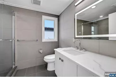 714 Undercliff Avenue 714 #714, Edgewater, NJ 07020 - Photo 38