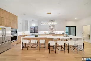 283 Bluff Rd, Fort Lee, NJ 07024 - Photo 6