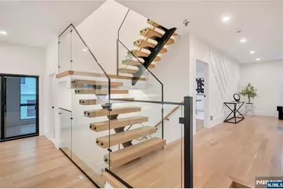 283 Bluff Road, Fort Lee, NJ 07024 - Photo 12